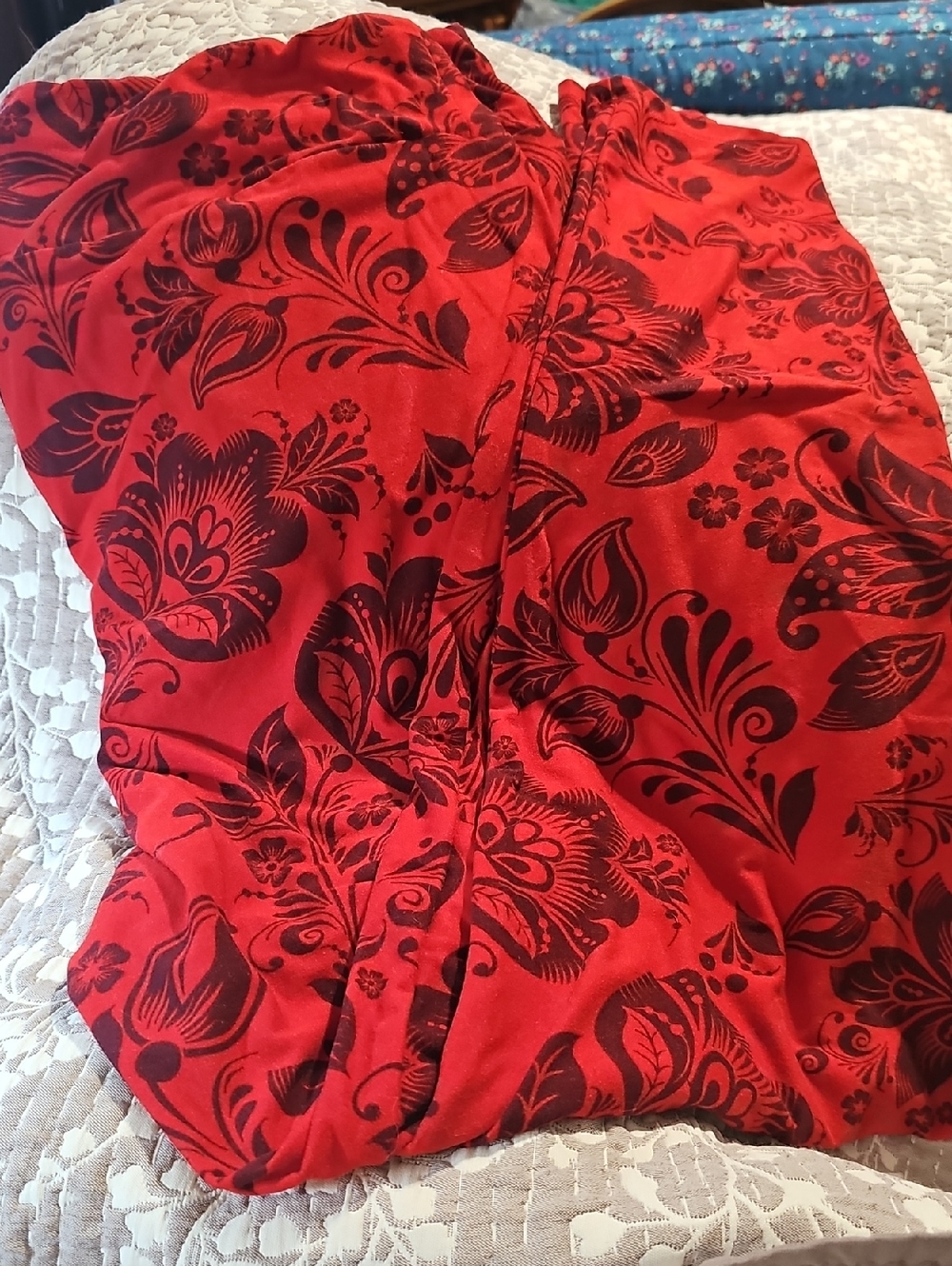LuLaRoe Red and Black Floral Maxi Leggings